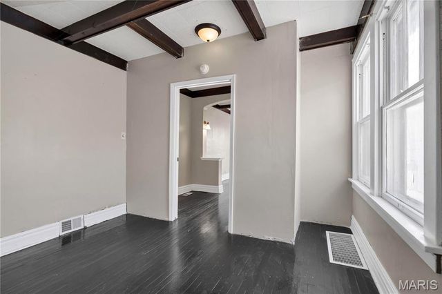 3915 Schiller Place, St Louis, MO 63116