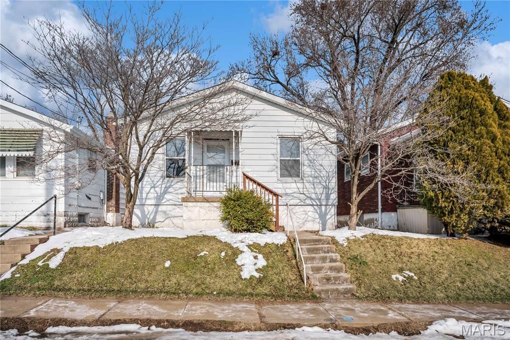 3915 Schiller Place, St Louis, MO 63116