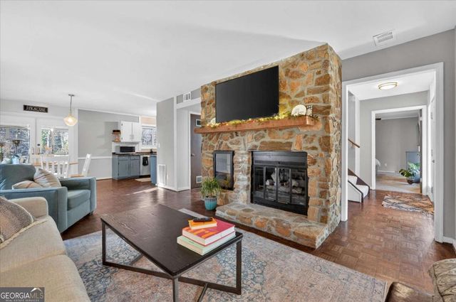 652 Wilshire Place, Gainesville, GA 30501