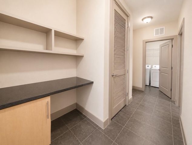 3660 Richmond Avenue 422, Houston, TX 77046