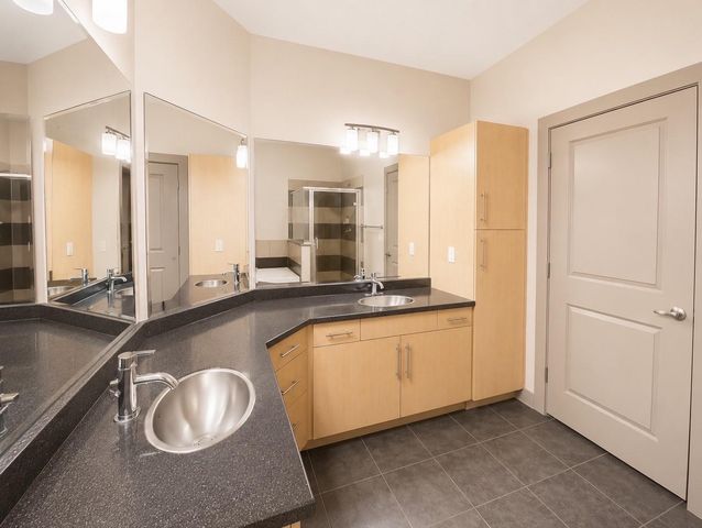 3660 Richmond Avenue 422, Houston, TX 77046