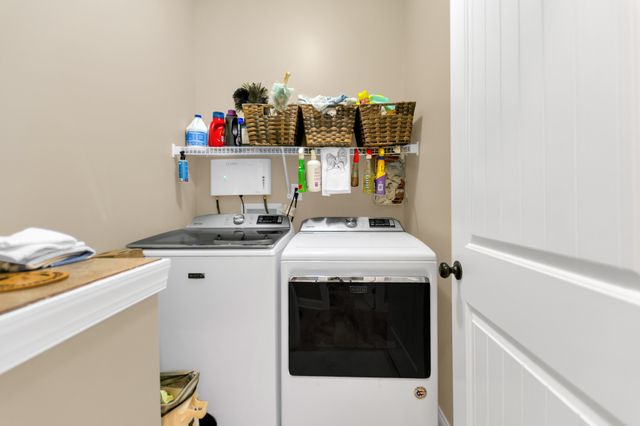 2206 Fairfax Dr, Clarksville, TN 37043