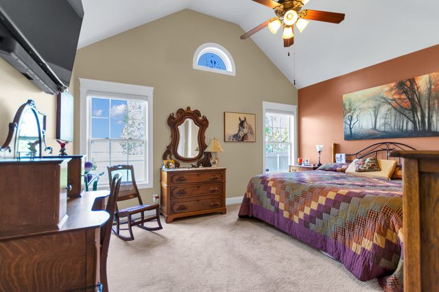 2206 Fairfax Dr, Clarksville, TN 37043