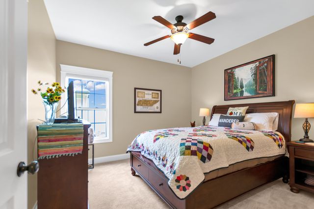 2206 Fairfax Dr, Clarksville, TN 37043