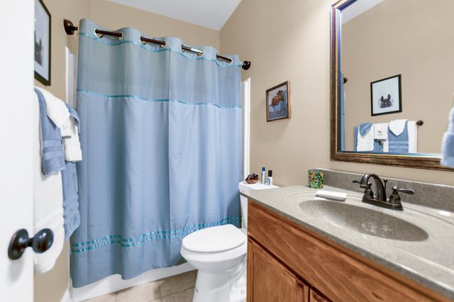 2206 Fairfax Dr, Clarksville, TN 37043