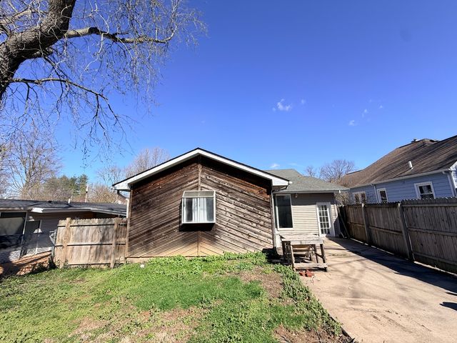 2123 Clay Street, Murphysboro, IL 62966