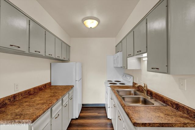 1718 Odaniel Ave APT 11, Louisville, KY 40213