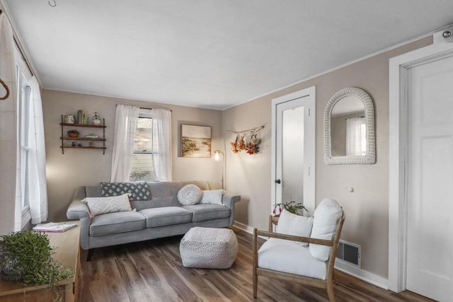 3830 Dennett Drive, Madison, WI 53714