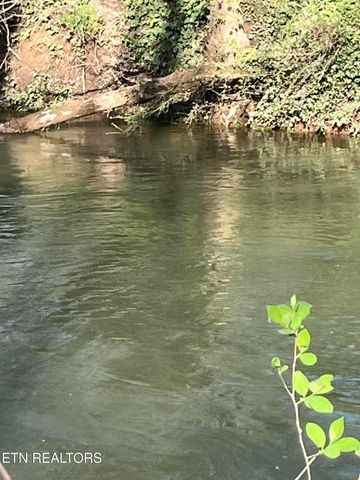 2168 Fairview Rd, Tellico Plains, TN 37385