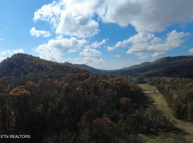 2168 Fairview Rd, Tellico Plains, TN 37385