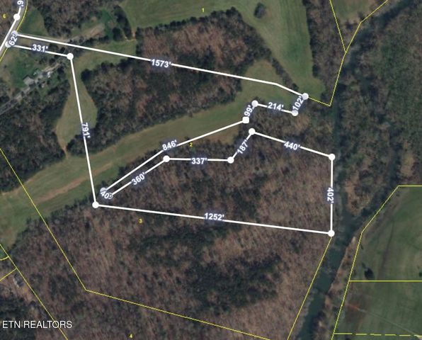 2168 Fairview Rd, Tellico Plains, TN 37385