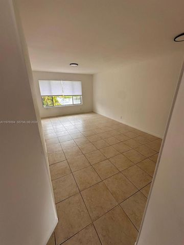 910 Twin Lakes Dr 8-K, Coral Springs, FL 33071