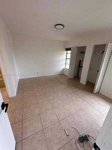 910 Twin Lakes Dr 8-K, Coral Springs, FL 33071