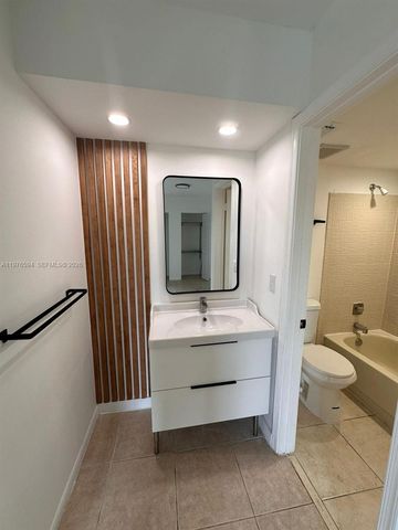 910 Twin Lakes Dr 8-K, Coral Springs, FL 33071