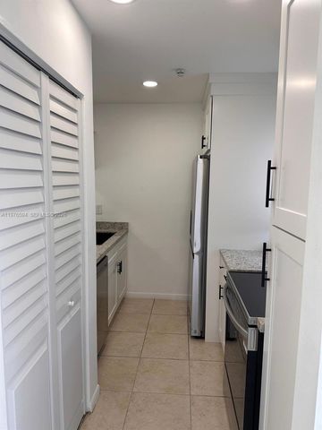 910 Twin Lakes Dr 8-K, Coral Springs, FL 33071