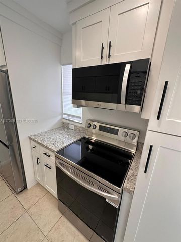 910 Twin Lakes Dr 8-K, Coral Springs, FL 33071