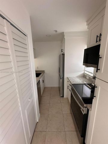 910 Twin Lakes Dr 8-K, Coral Springs, FL 33071