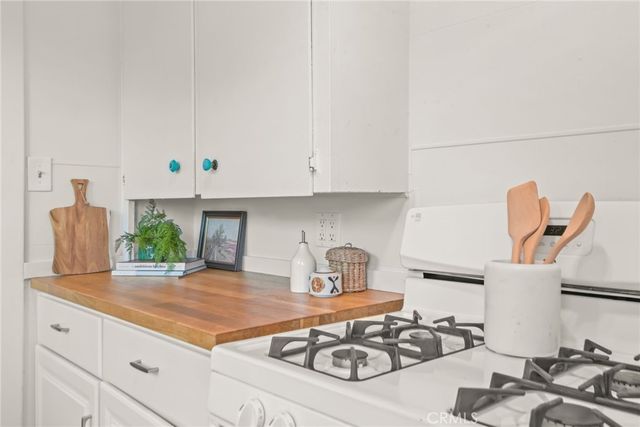 3908 Edison Walk, Los Angeles, CA 90032