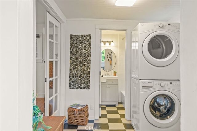 3908 Edison Walk, Los Angeles, CA 90032