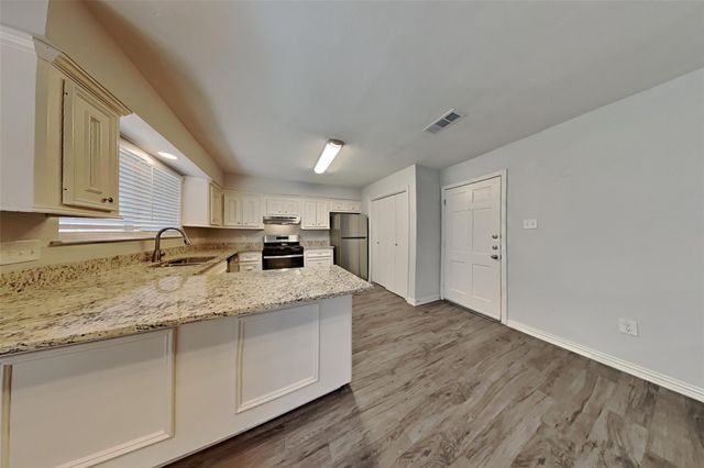 4135 Lufborough Drive, Houston, TX 77066