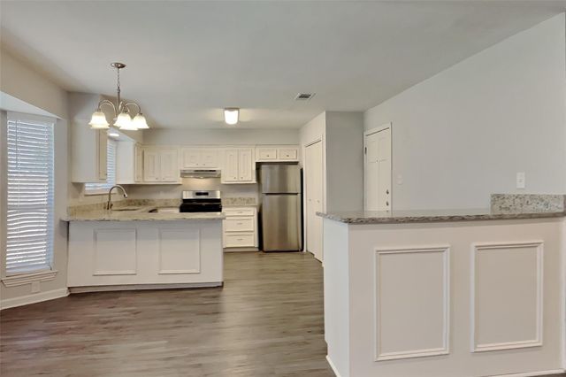 4135 Lufborough Drive, Houston, TX 77066