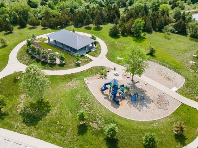 5800 HARVEST LEAF DR, Columbia, MO 65202