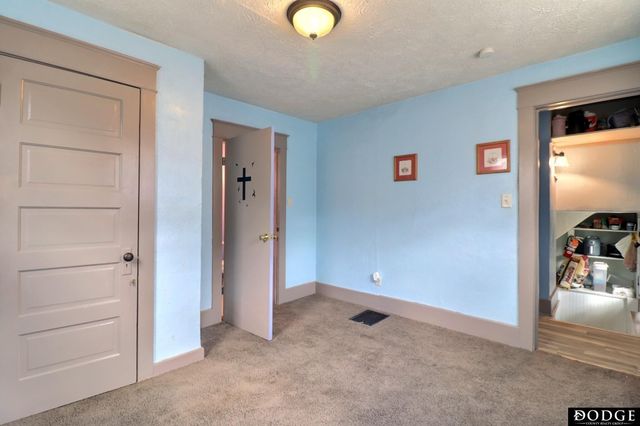 130 W 11th Street, Fremont, NE 68025