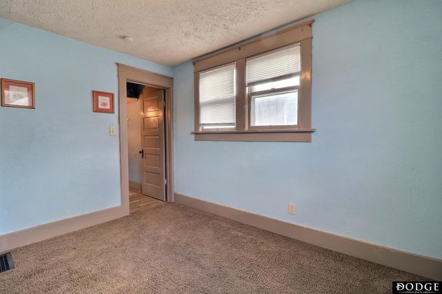 130 W 11th Street, Fremont, NE 68025