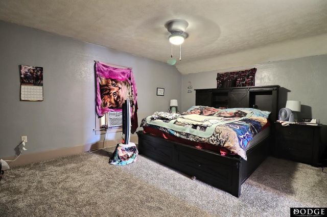 130 W 11th Street, Fremont, NE 68025