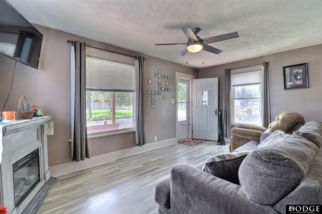 130 W 11th Street, Fremont, NE 68025