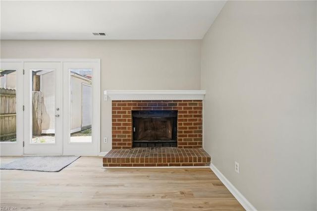 465 Wayman LN, Virginia Beach, VA 23454