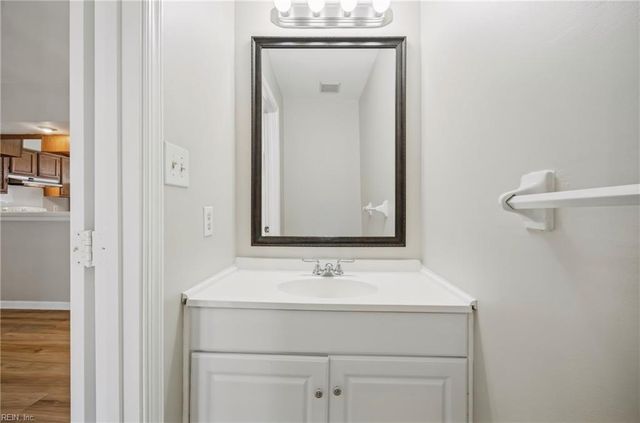 465 Wayman LN, Virginia Beach, VA 23454