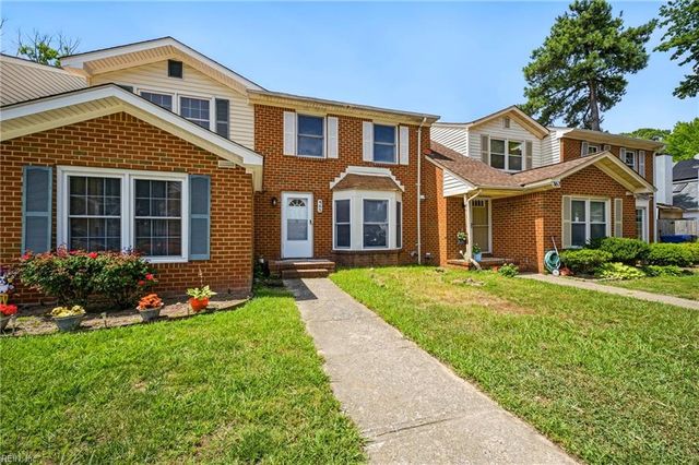 465 Wayman LN, Virginia Beach, VA 23454