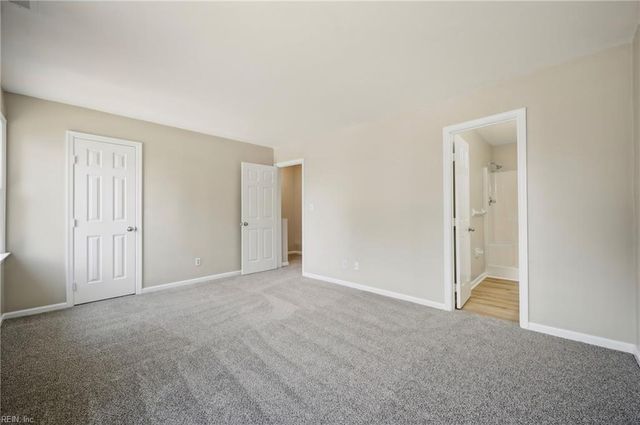 465 Wayman LN, Virginia Beach, VA 23454