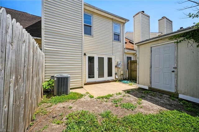 465 Wayman LN, Virginia Beach, VA 23454
