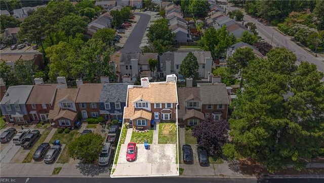 465 Wayman LN, Virginia Beach, VA 23454