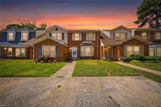 465 Wayman LN, Virginia Beach, VA 23454
