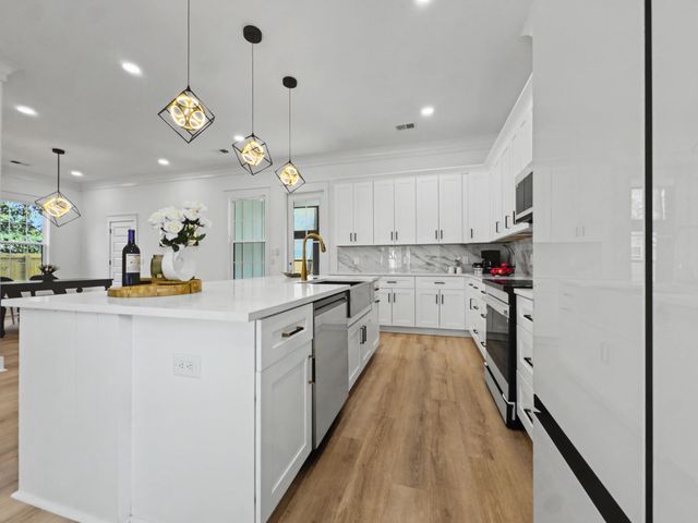 1919 Harper Street, North Charleston, SC 29406