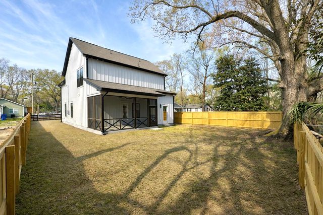 1919 Harper Street, North Charleston, SC 29406