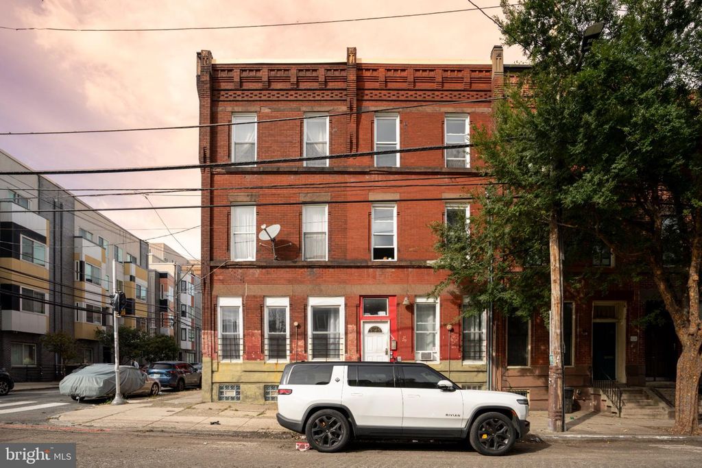 1537 POPLAR ST, PHILADELPHIA, PA 19130 — exterior