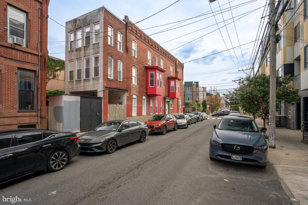 1537 POPLAR ST, PHILADELPHIA, PA 19130 — photo 3