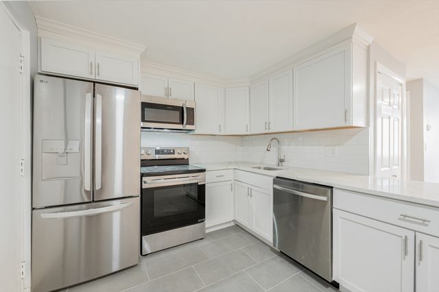 15 Staples Avenue 31, Everett, MA 02149