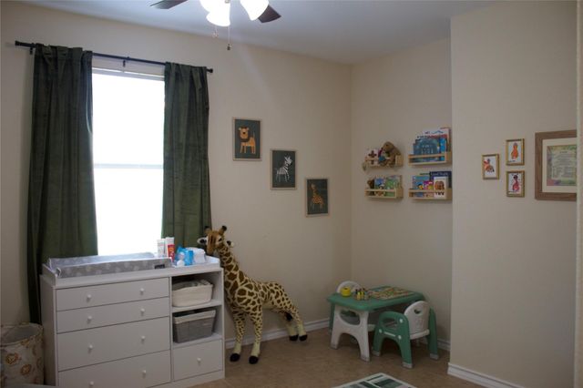 220 Tahitian DR, Bastrop, TX 78602