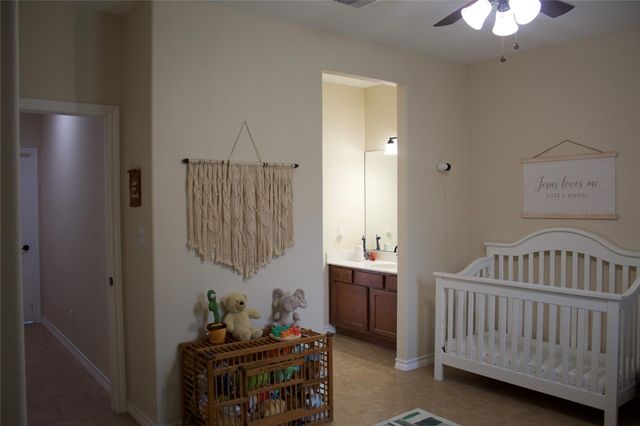 220 Tahitian DR, Bastrop, TX 78602