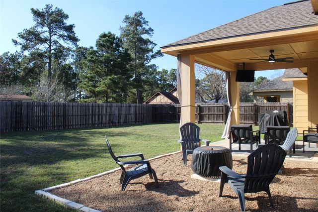 220 Tahitian DR, Bastrop, TX 78602