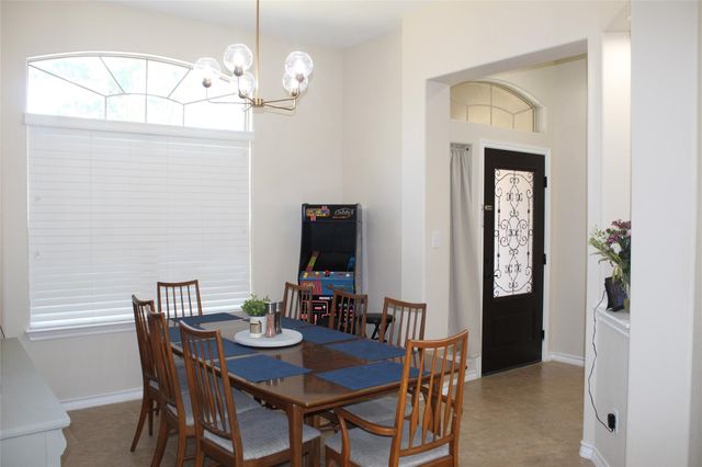 220 Tahitian DR, Bastrop, TX 78602