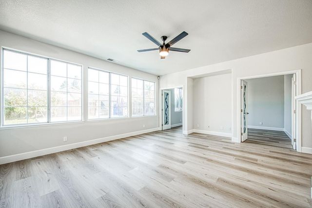 9358 N Winery Avenue, Fresno, CA 93720