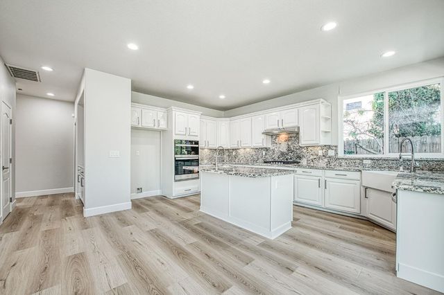 9358 N Winery Avenue, Fresno, CA 93720