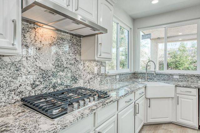 9358 N Winery Avenue, Fresno, CA 93720