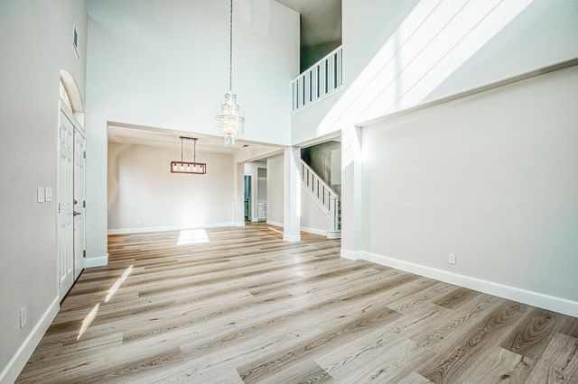 9358 N Winery Avenue, Fresno, CA 93720